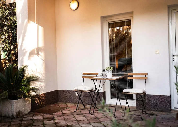 招待所 & Buble 3*