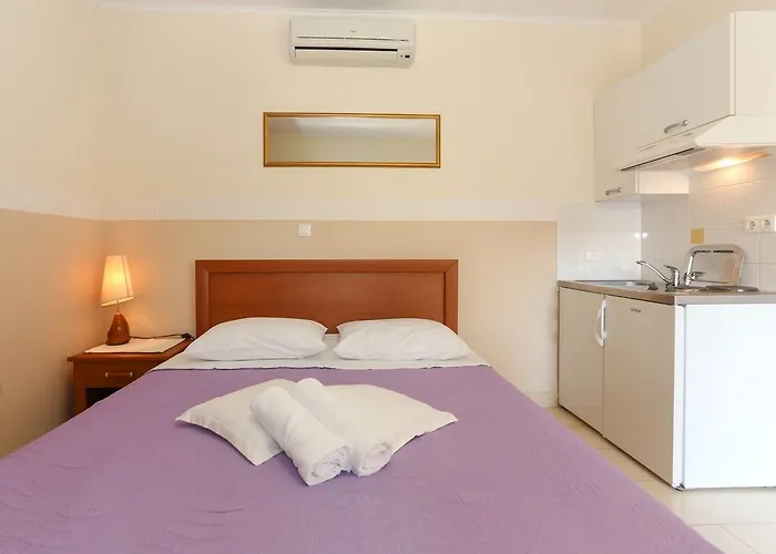 招待所 & Buble 3*